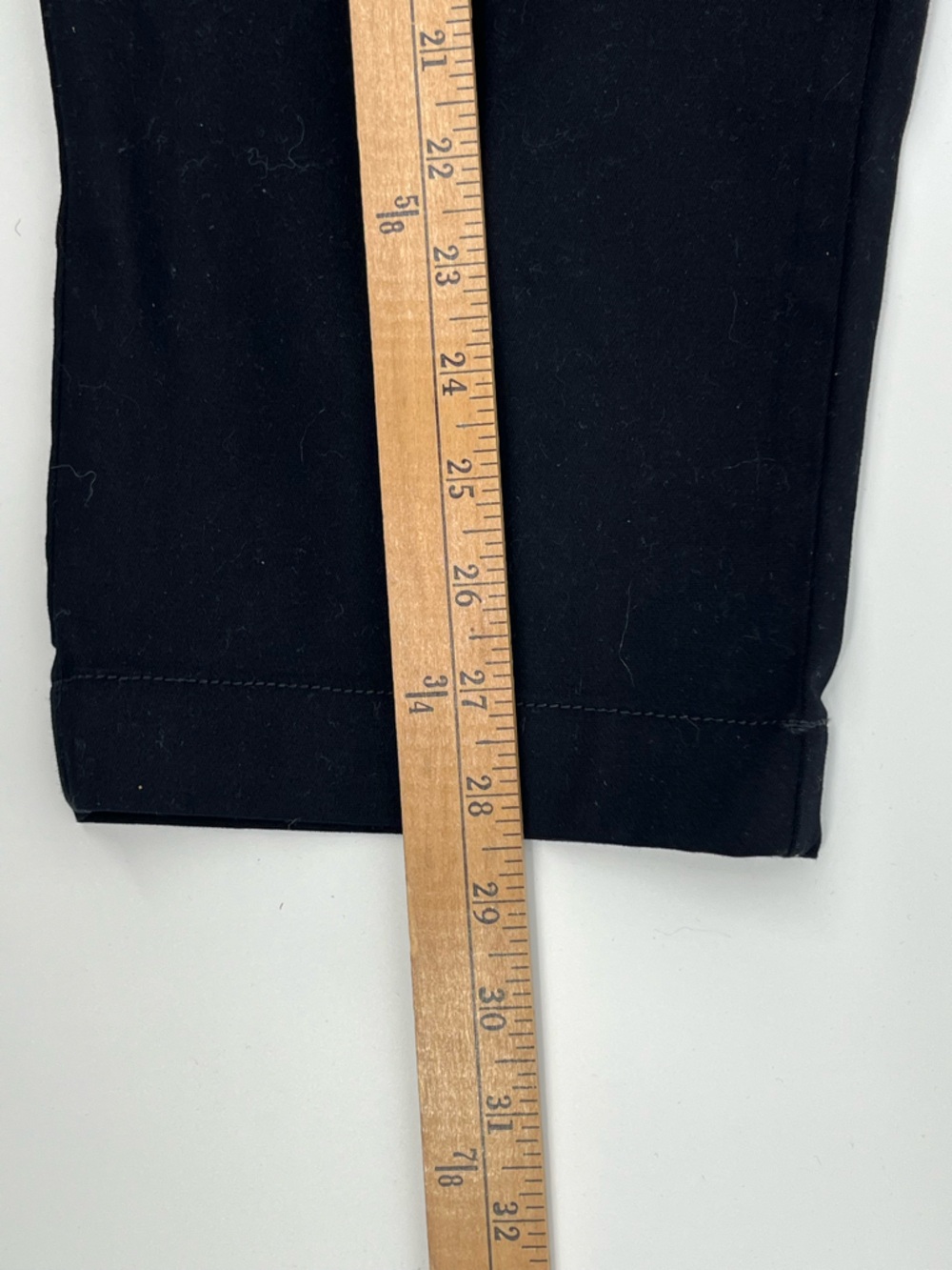 St. John's Bay Black Capri Pants - Picture 3 of 8